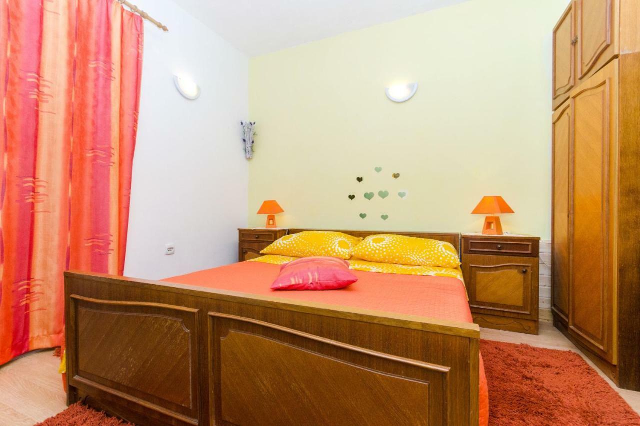 Apartment Slavka Račišće Kültér fotó